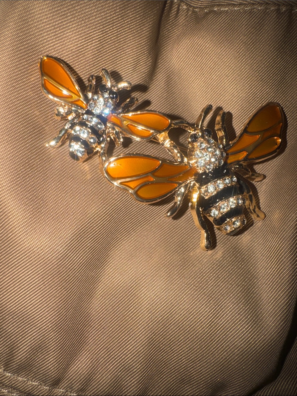 Gold Bee Brooch Set with Amber Enamel Wings - Women Jewelry - Picture 7 of 10